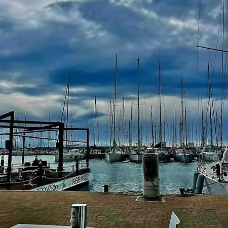 公寓 Bilovarazze With Terrace *