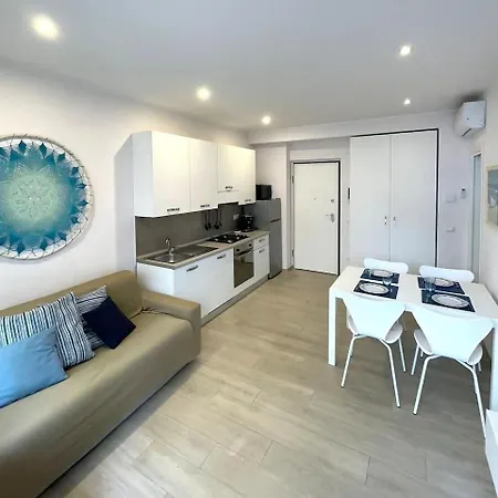 Bilovarazze With Terrace 瓦拉泽